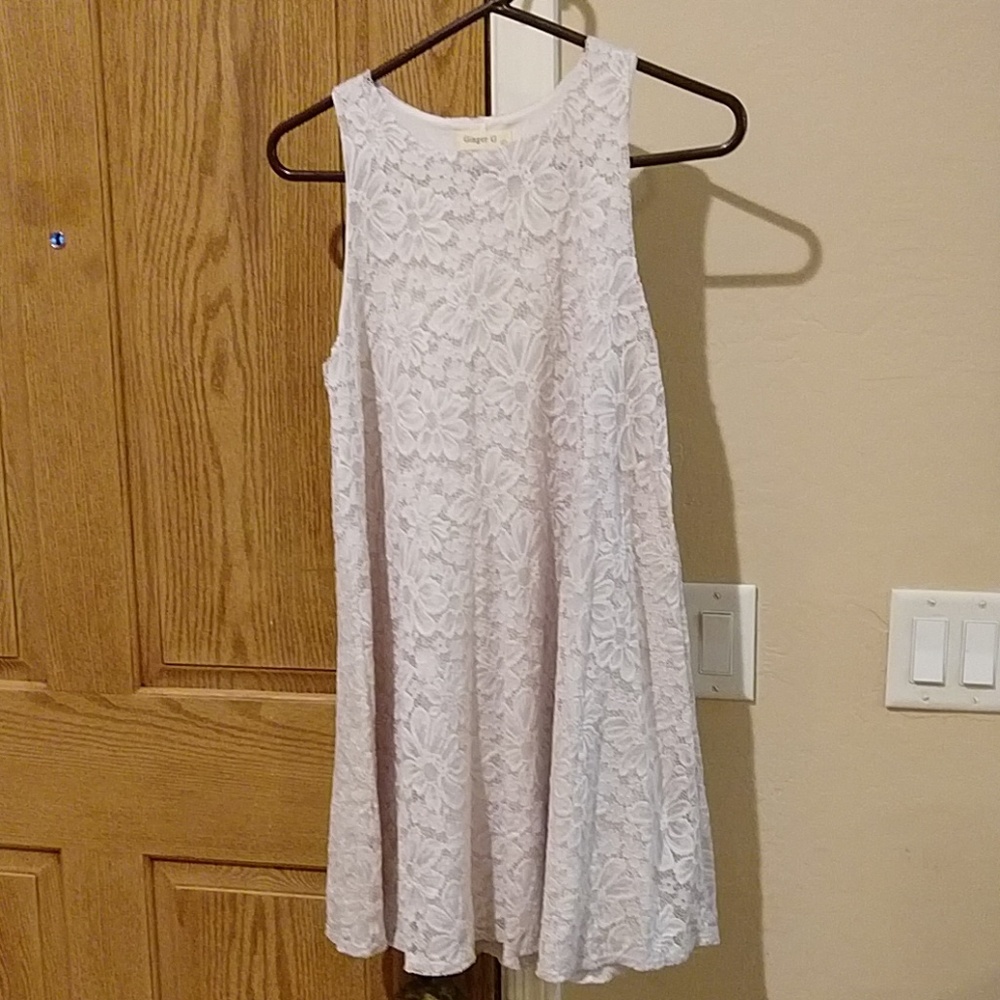 Ginger/Frenchi size large sleeveless dresses